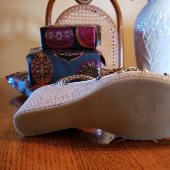 Laura Ashley Platform Wedge 9M - Picture 2 of 4